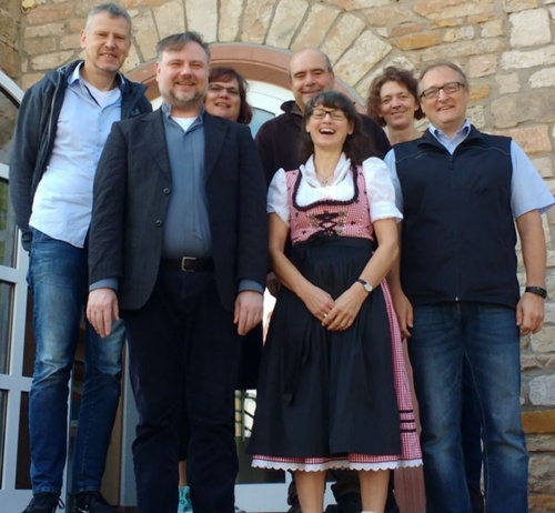 Kirchenverwaltung Dornau - v.l.: Michael Pröpster, Pfr. Arkadius Kycia, Annette Reus, Stefan Dorsemagen, Lissi Brell, Dorothea Fries und Roland Rickert